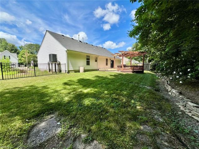 205 Dillwyn DR, Chesapeake, VA 23322