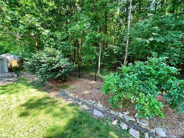 205 Dillwyn DR, Chesapeake, VA 23322
