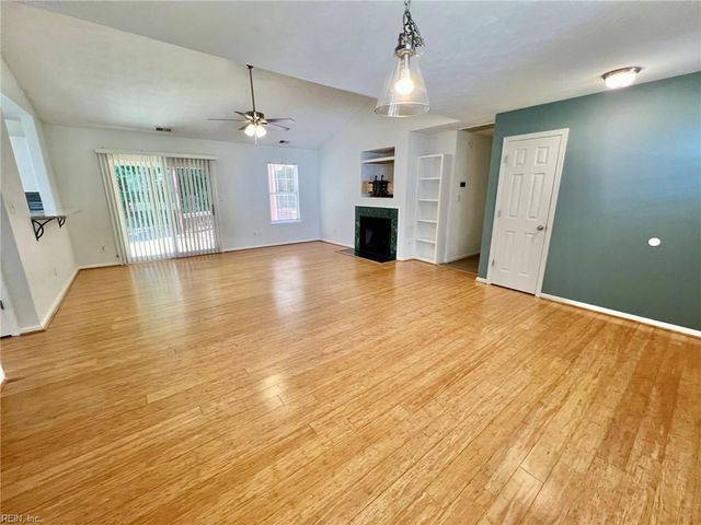 205 Dillwyn DR, Chesapeake, VA 23322