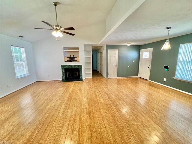 205 Dillwyn DR, Chesapeake, VA 23322