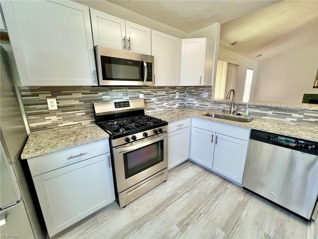 205 Dillwyn DR, Chesapeake, VA 23322