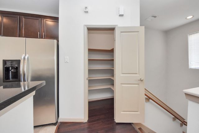 5326 Avenue J, Houston, TX 77011