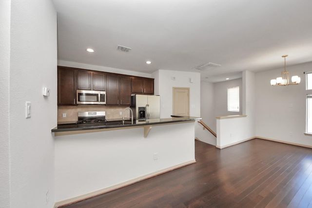 5326 Avenue J, Houston, TX 77011