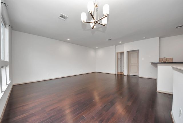 5326 Avenue J, Houston, TX 77011