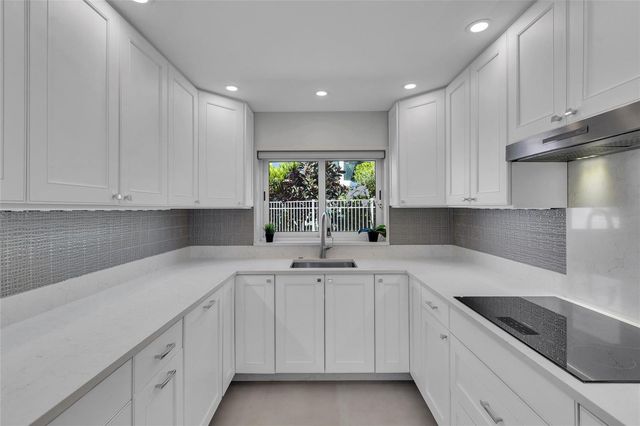 1922 S Ocean Lane 10, Fort Lauderdale, FL 33316