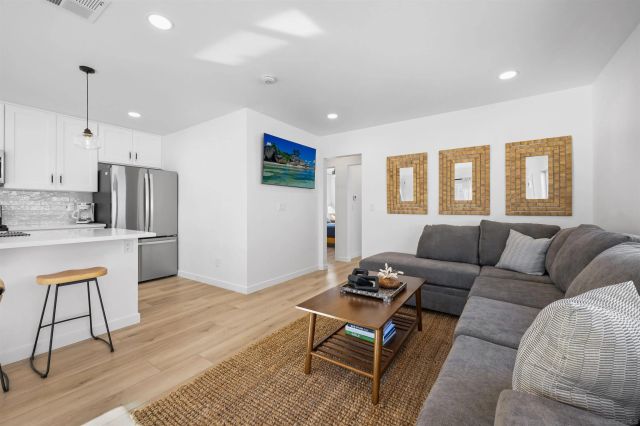 836 Island Ct, San Diego, CA 92109