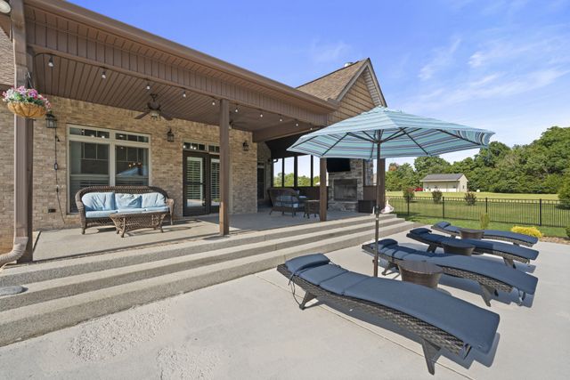 11178 Stewarts Ferry Pike, Lebanon, TN 37090