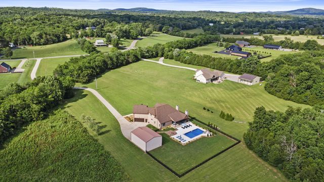 11178 Stewarts Ferry Pike, Lebanon, TN 37090