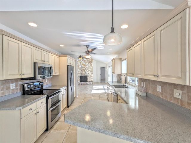5456 AZURE WAY, Sarasota, FL 34242