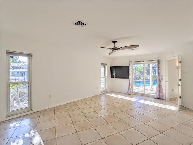 5456 AZURE WAY, Sarasota, FL 34242