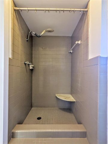 5456 AZURE WAY, Sarasota, FL 34242