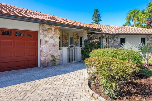 5456 AZURE WAY, Sarasota, FL 34242