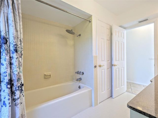 5456 AZURE WAY, Sarasota, FL 34242