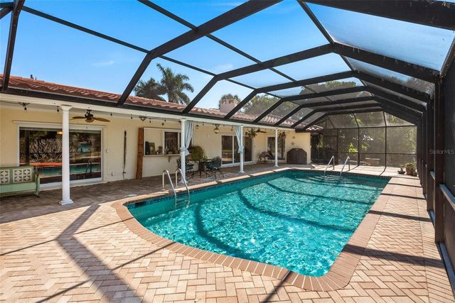 5456 AZURE WAY, Sarasota, FL 34242