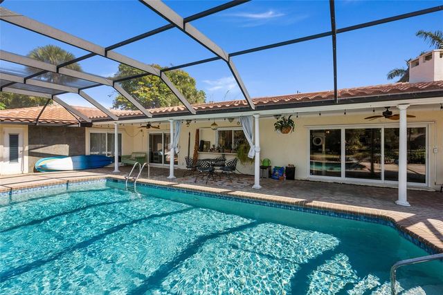 5456 AZURE WAY, Sarasota, FL 34242