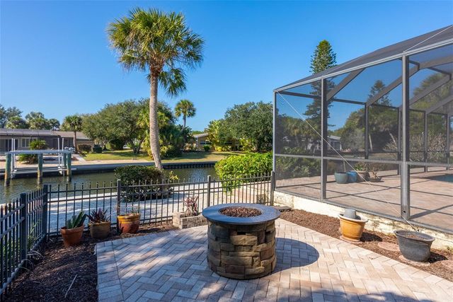 5456 AZURE WAY, Sarasota, FL 34242