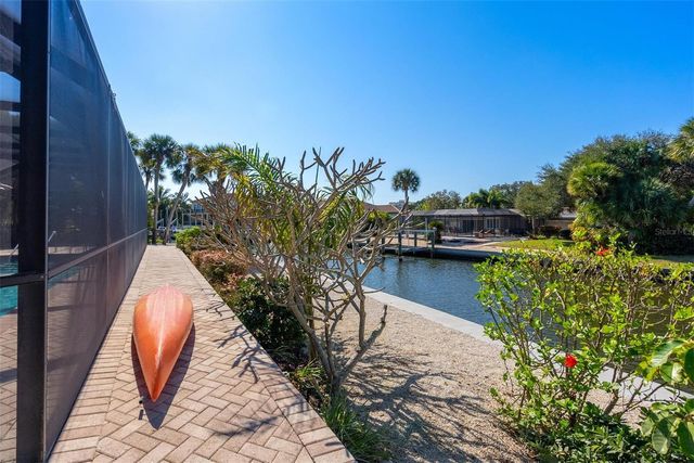 5456 AZURE WAY, Sarasota, FL 34242