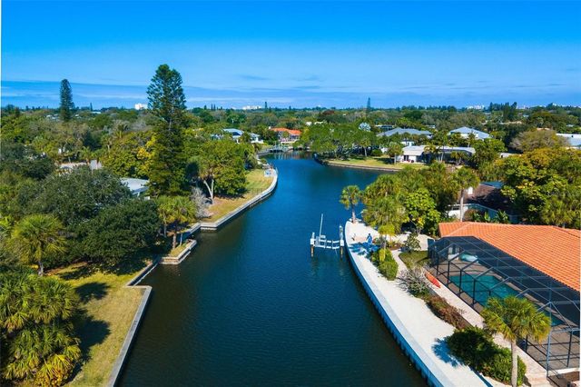 5456 AZURE WAY, Sarasota, FL 34242