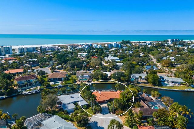 5456 AZURE WAY, Sarasota, FL 34242