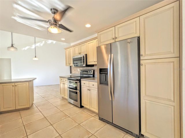5456 AZURE WAY, Sarasota, FL 34242
