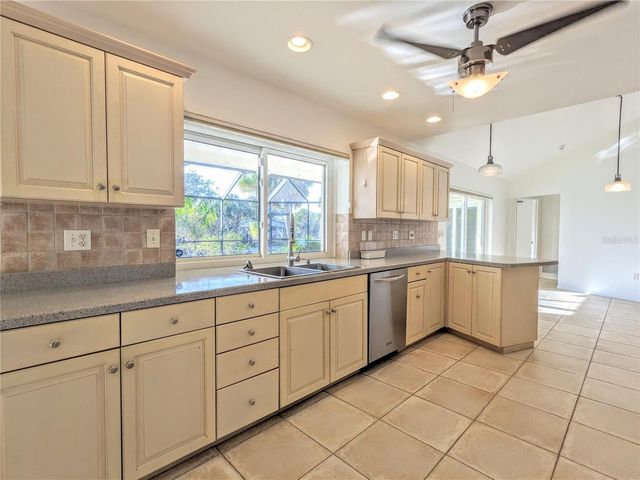 5456 AZURE WAY, Sarasota, FL 34242