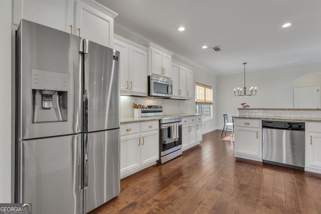 110 Sparrows Cove, Fayetteville, GA 30215