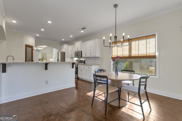 110 Sparrows Cove, Fayetteville, GA 30215