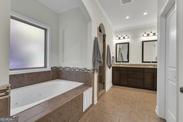 110 Sparrows Cove, Fayetteville, GA 30215