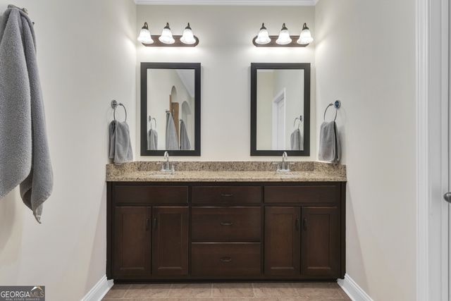 110 Sparrows Cove, Fayetteville, GA 30215