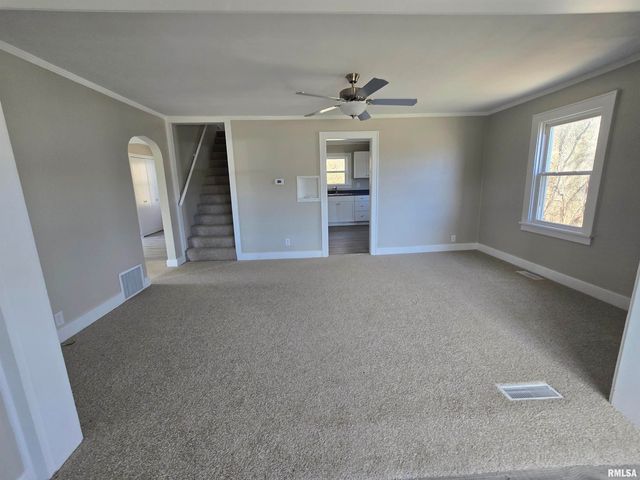 1915 E WASHINGTON Street, East Peoria, IL 61611