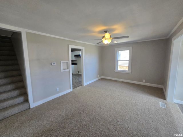 1915 E WASHINGTON Street, East Peoria, IL 61611