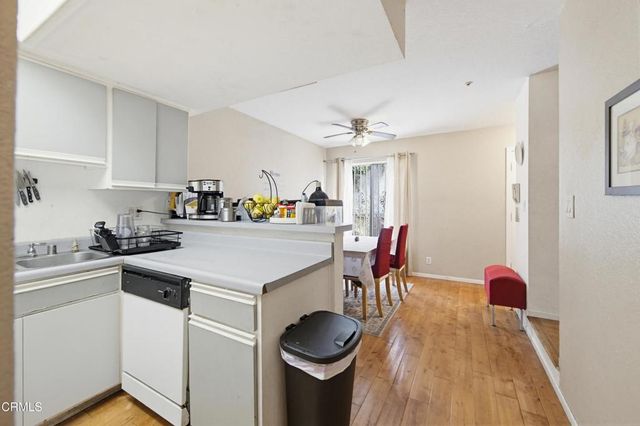 847 N Raymond Avenue 9A, Pasadena, CA 91103