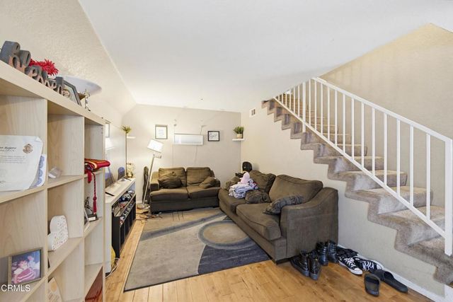 847 N Raymond Avenue 9A, Pasadena, CA 91103