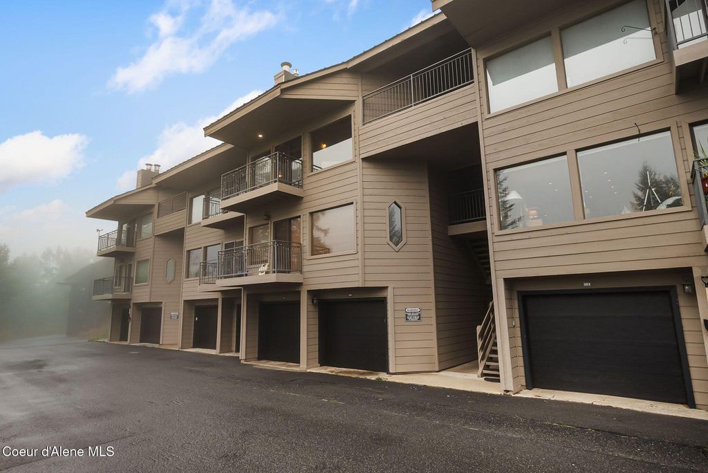 88 Blooming Flower CT, 303, Sandpoint, ID 83864 photo 3