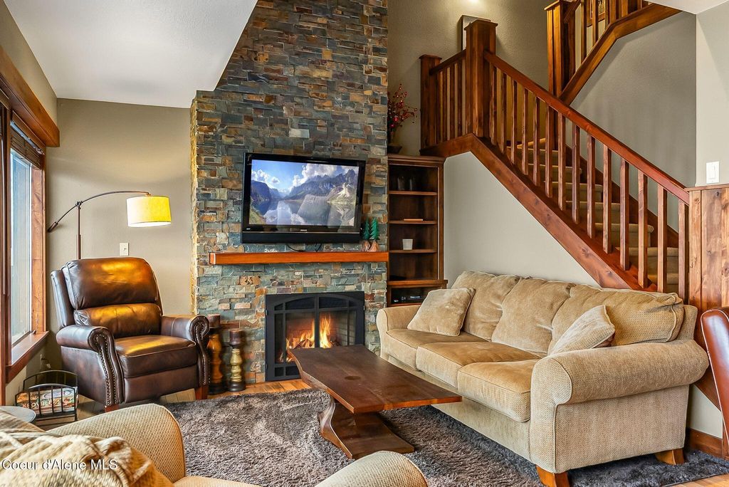 88 Blooming Flower CT, 303, Sandpoint, ID 83864 photo 5