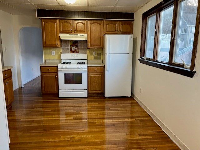 98 Winter St 2, Saugus, MA 01906