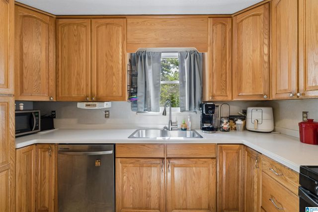 3232 VIRGINIA DRIVE, Hueytown, AL 35023