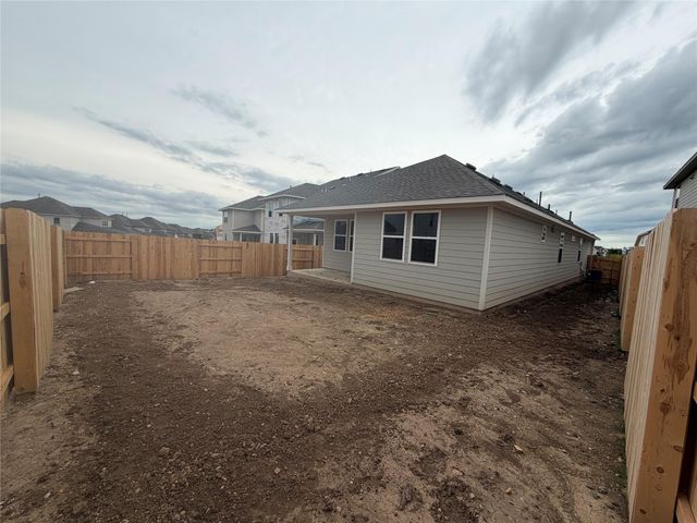157 Clover BND, Liberty Hill, TX 78642