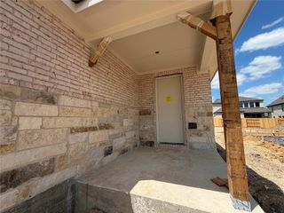 157 Clover BND, Liberty Hill, TX 78642