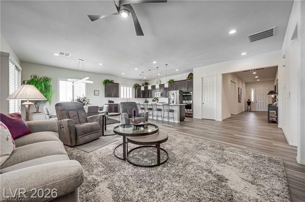 6225 Gambetta Street, Las Vegas, NV 89115 — photo 2