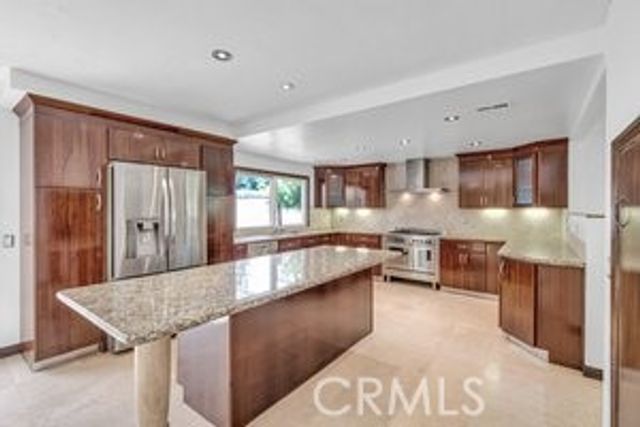 25152 Mammoth, Lake Forest (el Toro), CA 92630