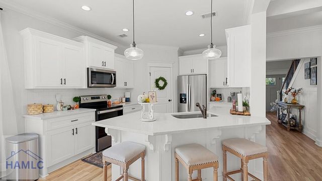 818 Kaitlyn Avenue, Odum, GA 31555