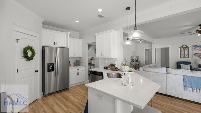 818 Kaitlyn Avenue, Odum, GA 31555