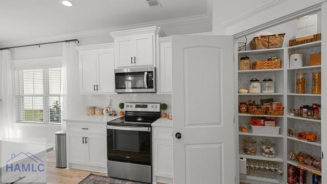 818 Kaitlyn Avenue, Odum, GA 31555