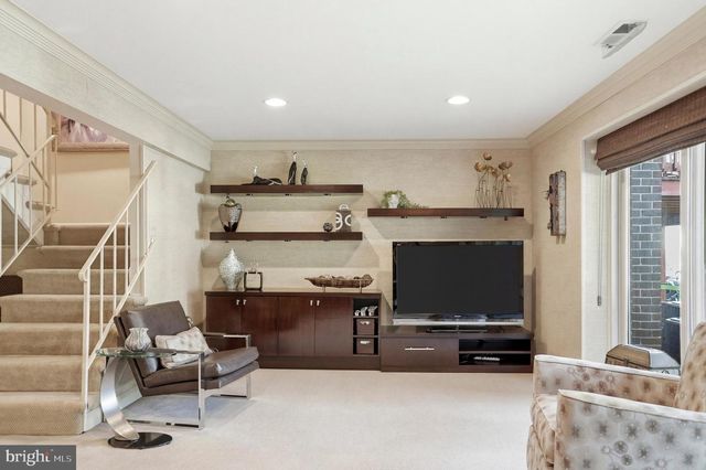 5 COLUMBINE CT, Baltimore, MD 21209