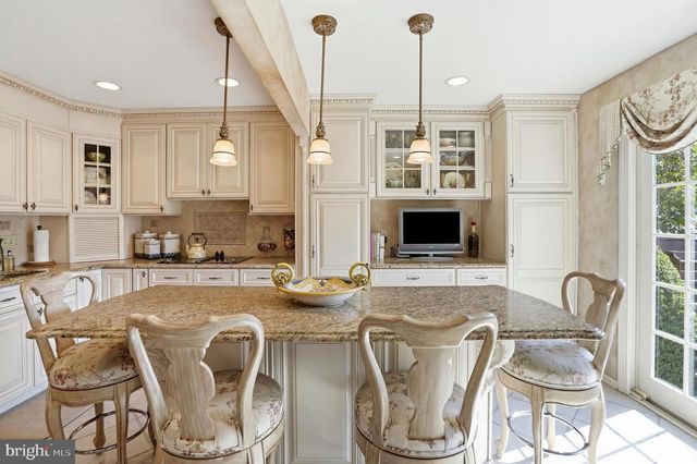 5 COLUMBINE CT, Baltimore, MD 21209