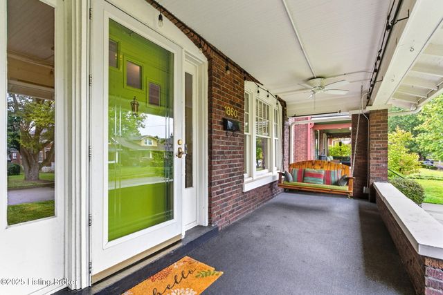 1860 Alfresco Pl, Louisville, KY 40205