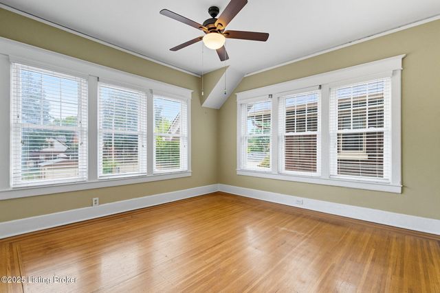 1860 Alfresco Pl, Louisville, KY 40205