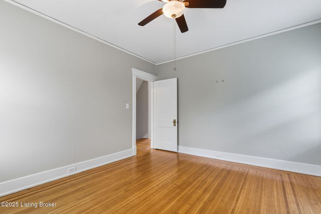 1860 Alfresco Pl, Louisville, KY 40205