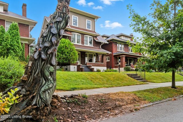 1860 Alfresco Pl, Louisville, KY 40205